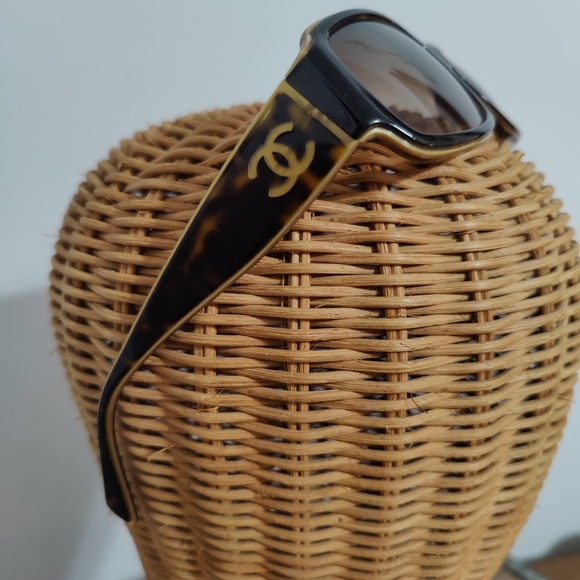 Chanel sunglasses Authentic chic brown tortoise shell Logos - Picture 2 of 16